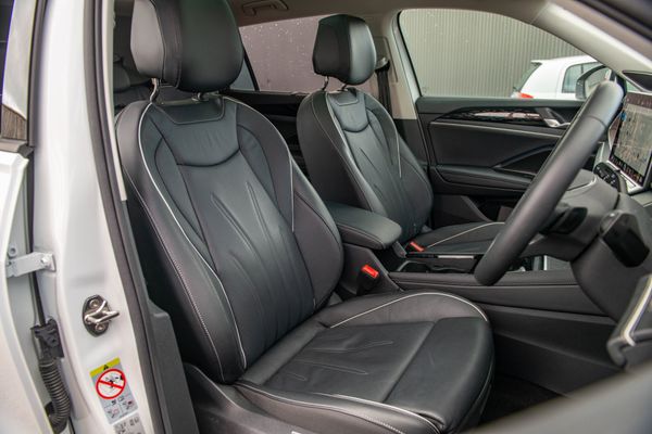 2026 Volkswagen Tayron Elegance AWD Touring Package Carousel 10