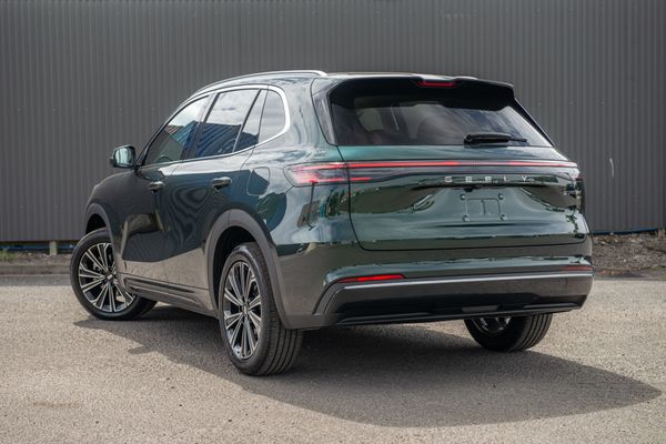 2026 Geely Starray EM-i Inspire Phev/At Carousel 3