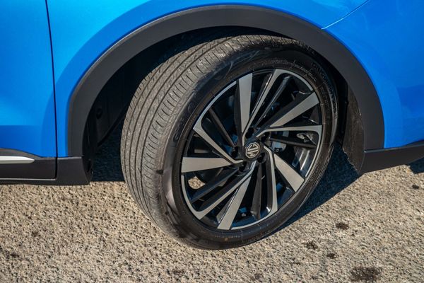 2025 MG ZS Essence 1.5Pt/Cvt Carousel 9