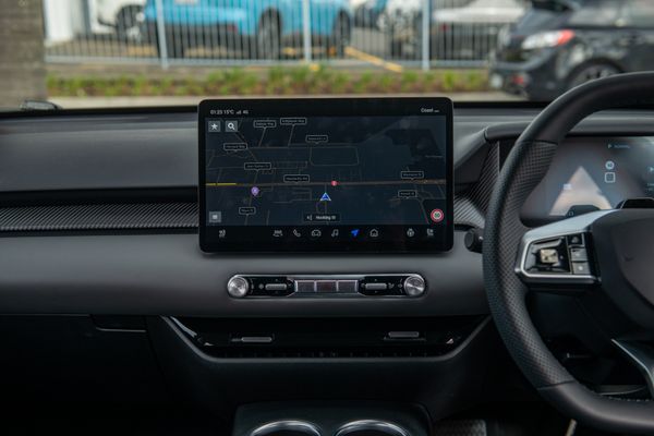 2026 MG 4 ESSENCE 64KWH Carousel 12