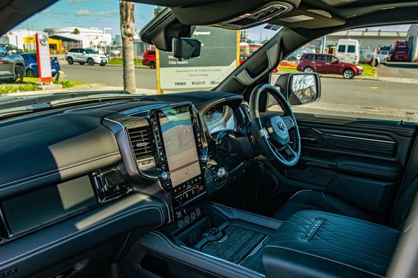 2026 RAM 1500 Limited I6 Rb Night Carousel 14