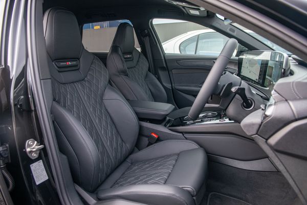 2026 Audi A6 3.0TFSI 270kW MHEV+ quattro Avant Carousel 10