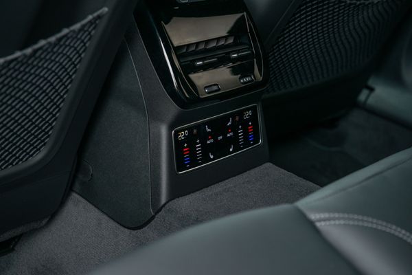 2026 Audi A6 3.0TFSI 270kW MHEV+ quattro Avant Carousel 17