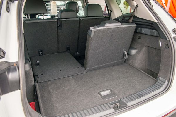 2026 Volkswagen Tayron Elegance AWD Touring Package Carousel 15