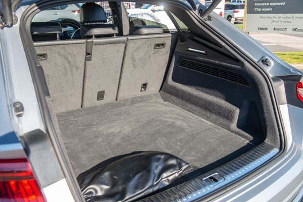 2019 Audi Q8 3.0TDI 210kW S line quattro Carousel 17