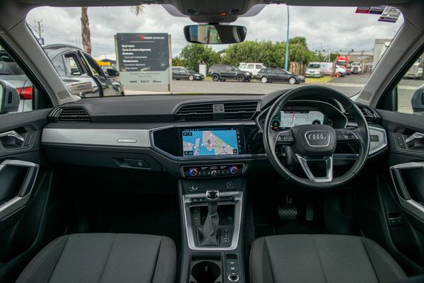 2023 Audi Q3 45 TFSI e 180kW PHEV Carousel 11