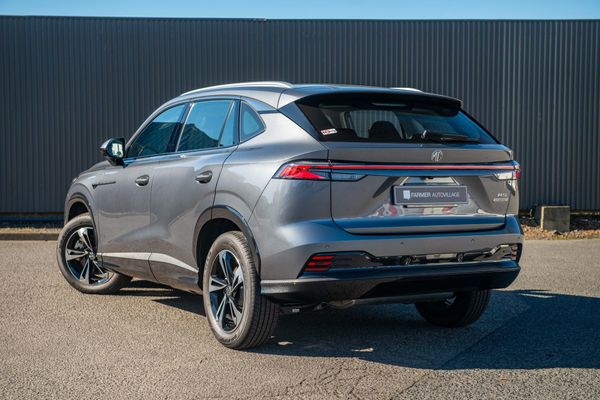 2026 MG HS Excite Hybrid+ Carousel 1