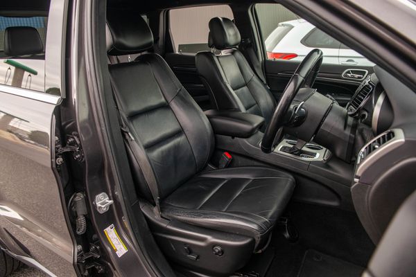 2021 Jeep Grand Cherokee Limited 3.6P/4Wd/8At Carousel 12
