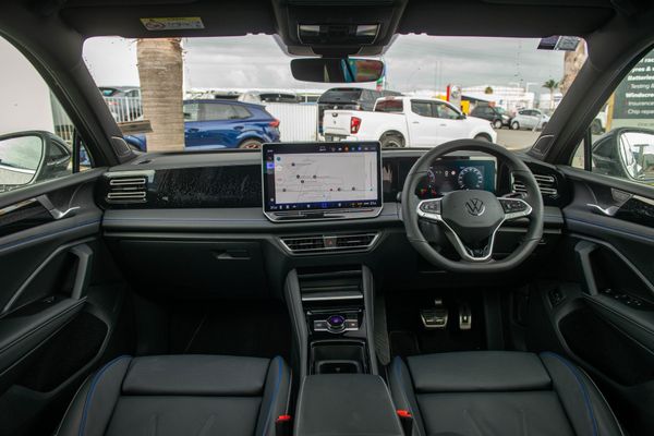 2026 Volkswagen Tiguan R-Line AWD with Touring Package Carousel 11