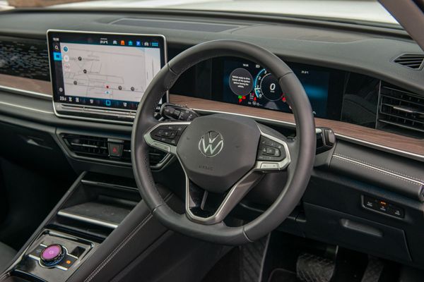 2026 Volkswagen Tayron Elegance AWD Touring Package Carousel 9