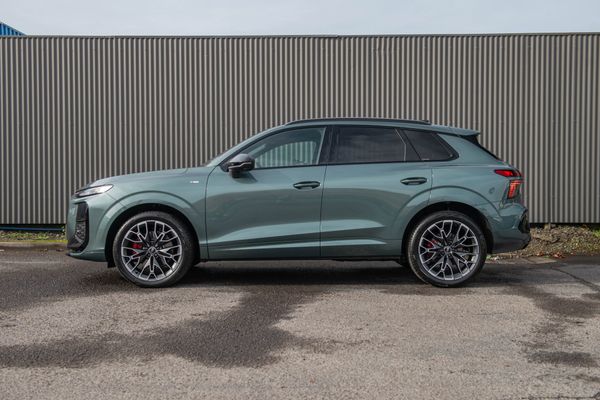 2026 Audi Q3 2.0TFSI 195kW S line quattro Carousel 7