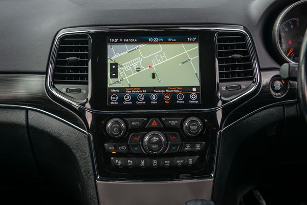2021 Jeep Grand Cherokee Limited 3.6P/4Wd/8At Carousel 16