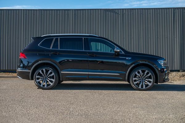 2020 Volkswagen Tiguan Allspace TSI R-Line 4Motion 2.0 Carousel 6
