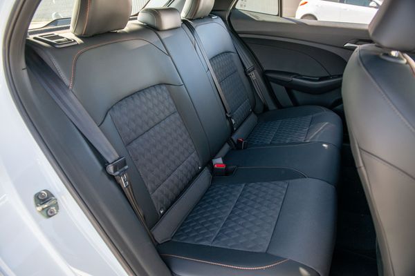 2026 MG 3 Essence Hybrid Carousel 14