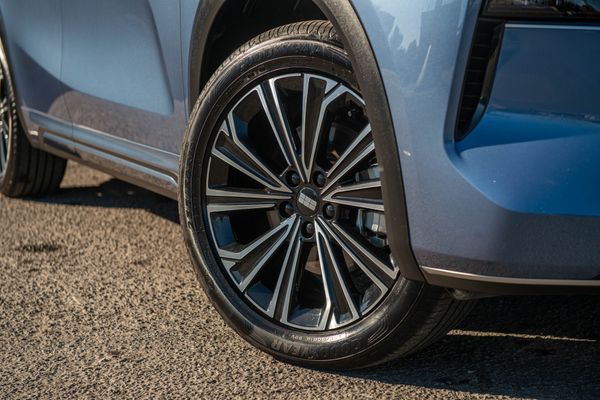 2026 Geely Starray EM-i Inspire Phev/At Carousel 6