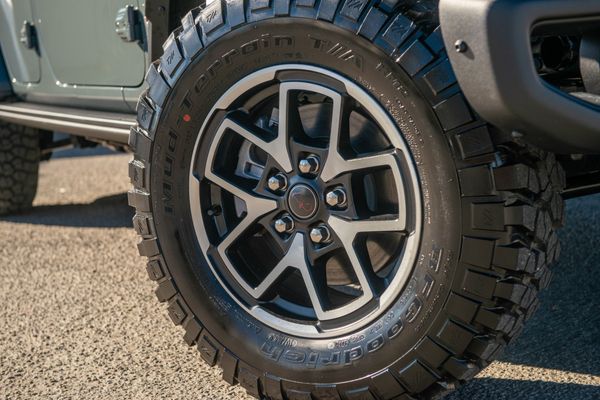 2026 Jeep Wrangler Rubicon 2.0P/4Wd/8At Carousel 6