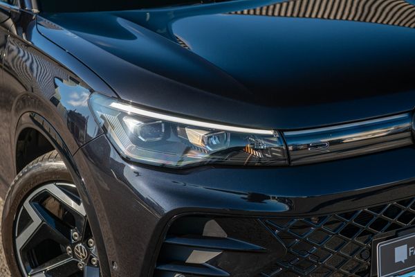 2024 Volkswagen Tiguan R-Line 1.4 2WD Carousel 1