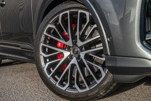 2026 Audi SQ7 4.0TFSI 373kW quattro Carousel 13