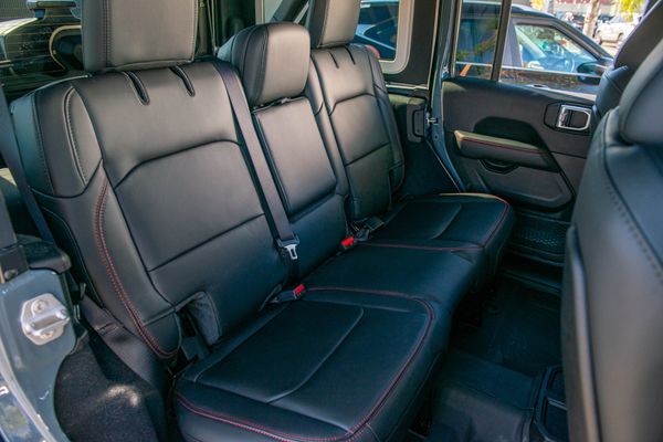 2026 Jeep Wrangler Rubicon 2.0P/4Wd/8At Carousel 14