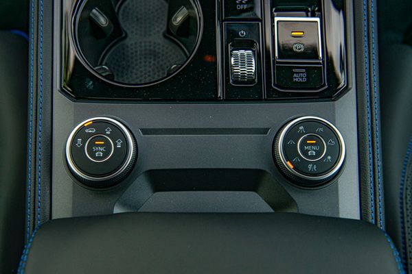 2026 Volkswagen Touareg R Phev Carousel 15