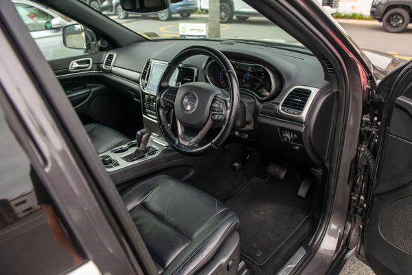2021 Jeep Grand Cherokee Limited 3.6P/4Wd/8At Carousel 14