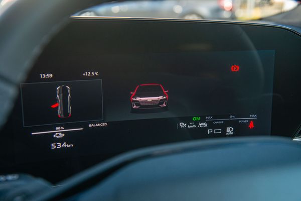 2026 Audi A6 e-tron S line RWD Avant Carousel 14