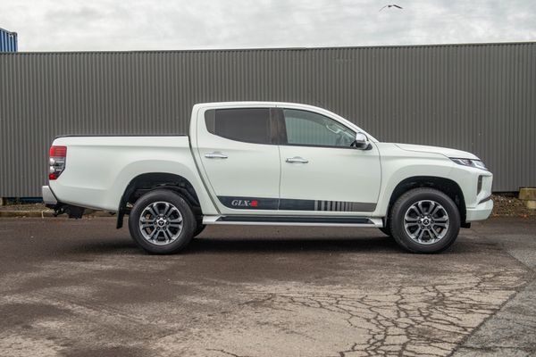 2022 Mitsubishi Triton Dc Glxr 6At 2.4D Carousel 14