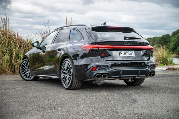 2025 Audi S5 Avant 3.0TFSI 270kW quattro Carousel 8