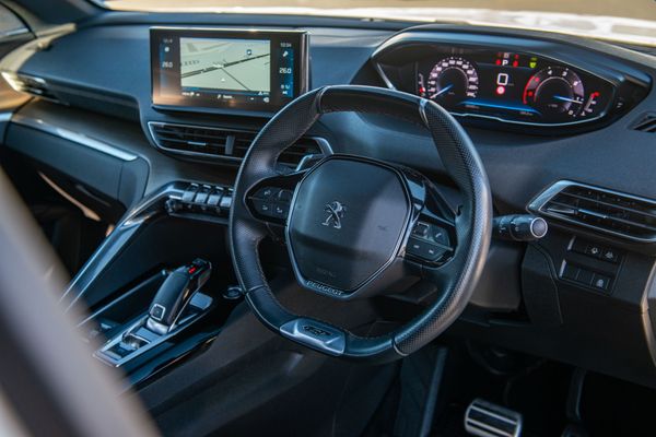 2022 Peugeot 5008 Gt 2.0Dt/8At Carousel 8