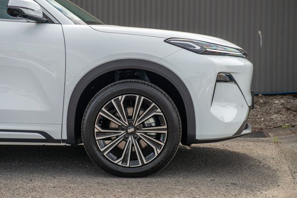 2026 Geely Starray EM-i Inspire Phev/At Carousel 6