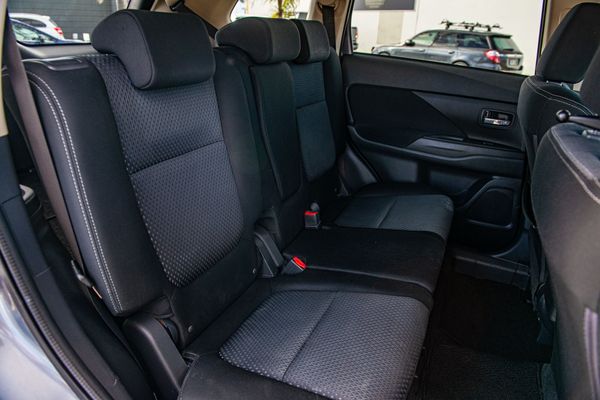 2017 Mitsubishi Outlander Xls 2.0P/Cvt Carousel 11
