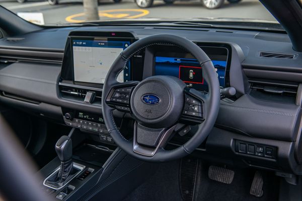 2026 Subaru Outback Touring 2.5P/Awd Carousel 10
