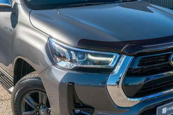 2022 Toyota Hilux Sr5 Td Dc 2.8Dt Carousel 2