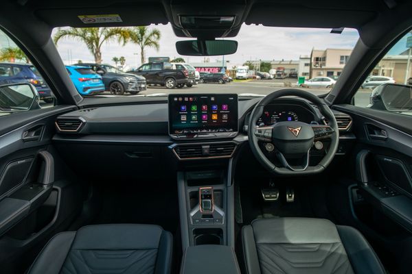 2026 CUPRA Formentor VZ 2.0 245kW AWD Pantera Edition Carousel 12