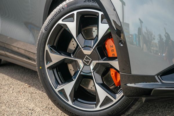2026 Zeekr 7X Awd Performance Carousel 4