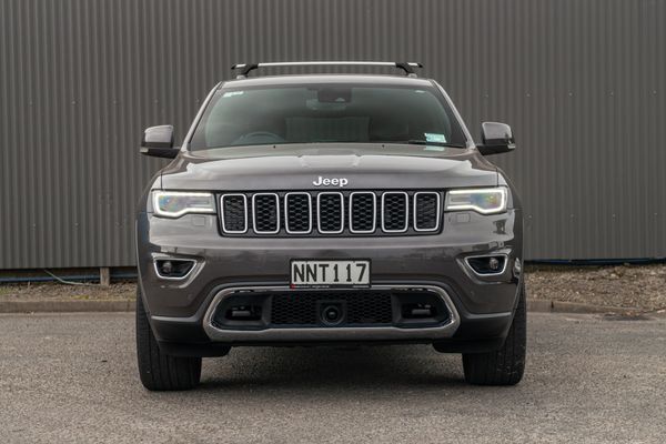 2021 Jeep Grand Cherokee Limited 3.6P/4Wd/8At Carousel 1