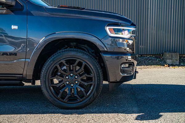 2026 RAM 1500 Limited I6 Rb Night Carousel 6
