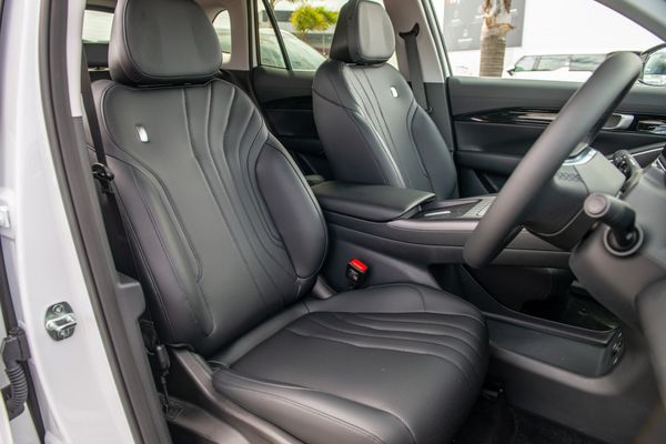 2026 Geely Starray EM-i Inspire Phev/At Carousel 9