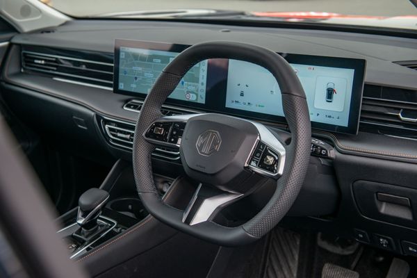2026 MG HS EXCITE Super Hybrid PHEV Carousel 8