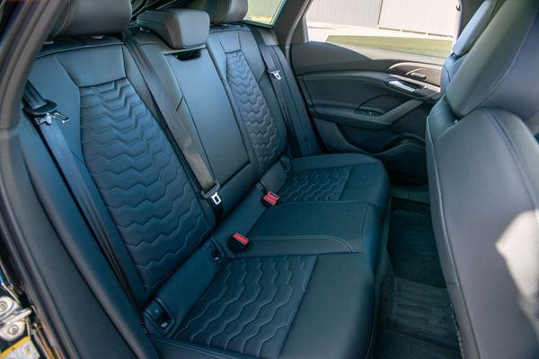 2026 Audi A6 e-tron S line RWD Avant Carousel 10