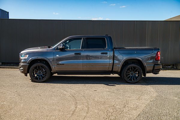 2026 RAM 1500 Limited I6 Rb Night Carousel 3