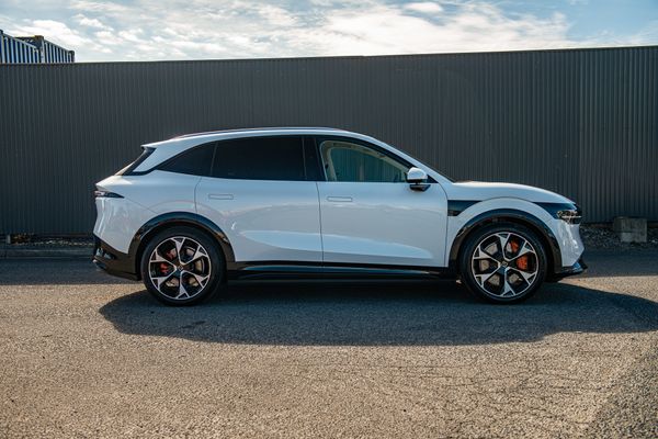 2026 Zeekr 7X Awd Performance Carousel 4