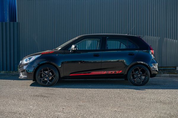 2022 MG 3 Core 1.5P/4At Carousel 5