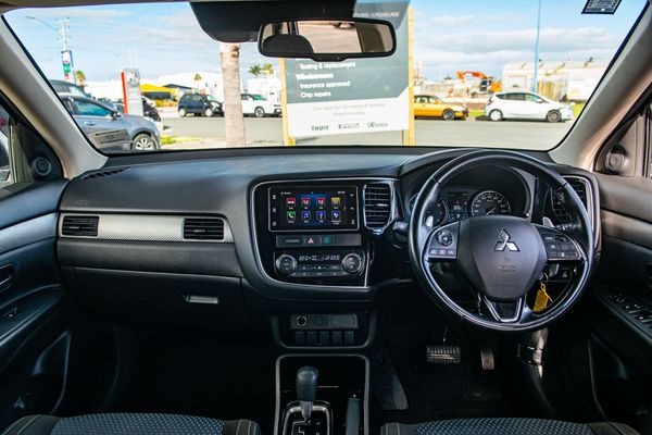 2017 Mitsubishi Outlander Xls 2.0P/Cvt Carousel 12