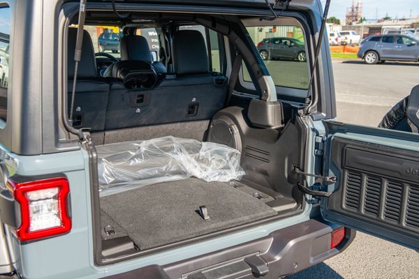 2026 Jeep Wrangler Rubicon 2.0P/4Wd/8At Carousel 15