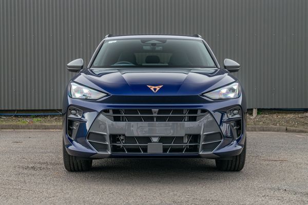 2026 CUPRA Terramar V e-HYBRID 1.5 150kW PHEV Carousel 1
