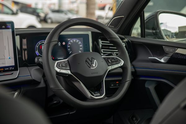 2026 Volkswagen Tiguan R-Line AWD with Touring Package Carousel 13