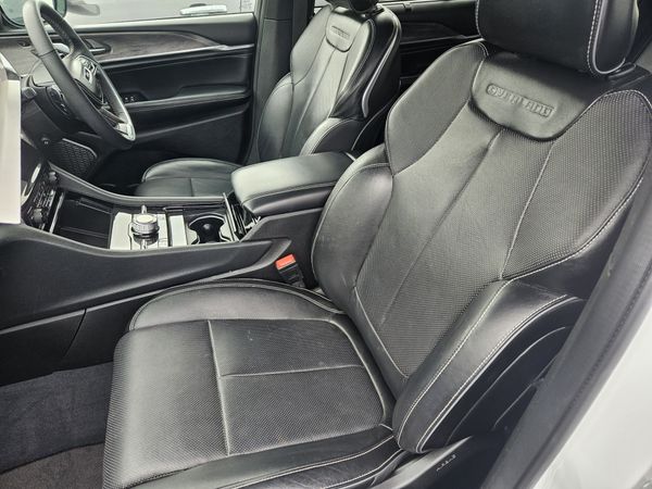 2024 Jeep Grand Cherokee Overland 3.6P/4Wd Carousel 15