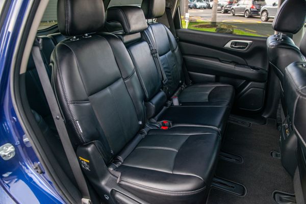 2018 Nissan Pathfinder St-L 3.5P/4Wd/Cvt Carousel 12