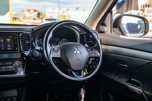 2017 Mitsubishi Outlander Xls 2.0P/Cvt Carousel 14